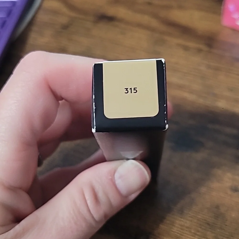 Fenty Beauty By Rihanna Pro Filt'r Soft Matte Longwear Foundation #315